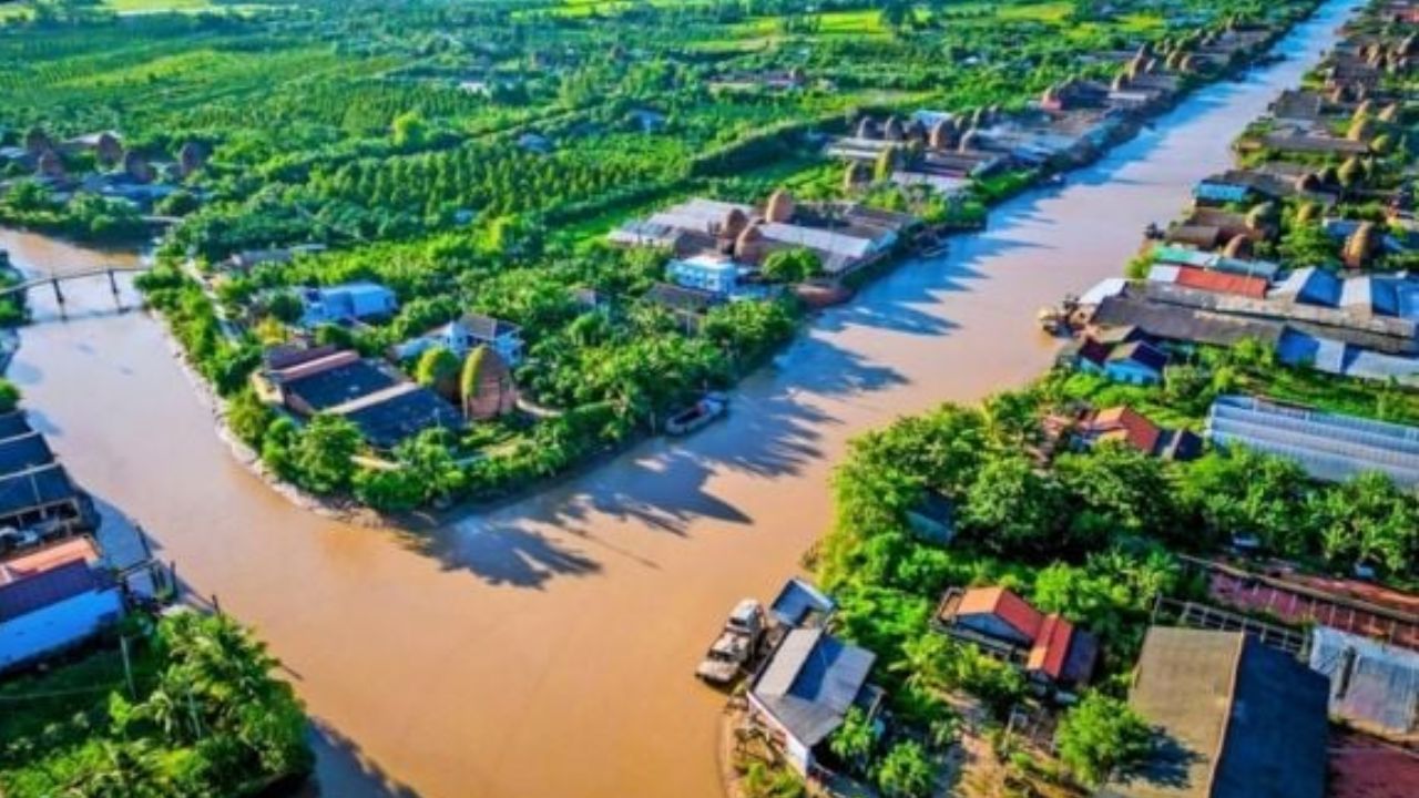 Thuê Xe Đi Vĩnh Long Từ TPHCM: Khám phá xứ sở Gốm Đỏ và Miệt Vườn