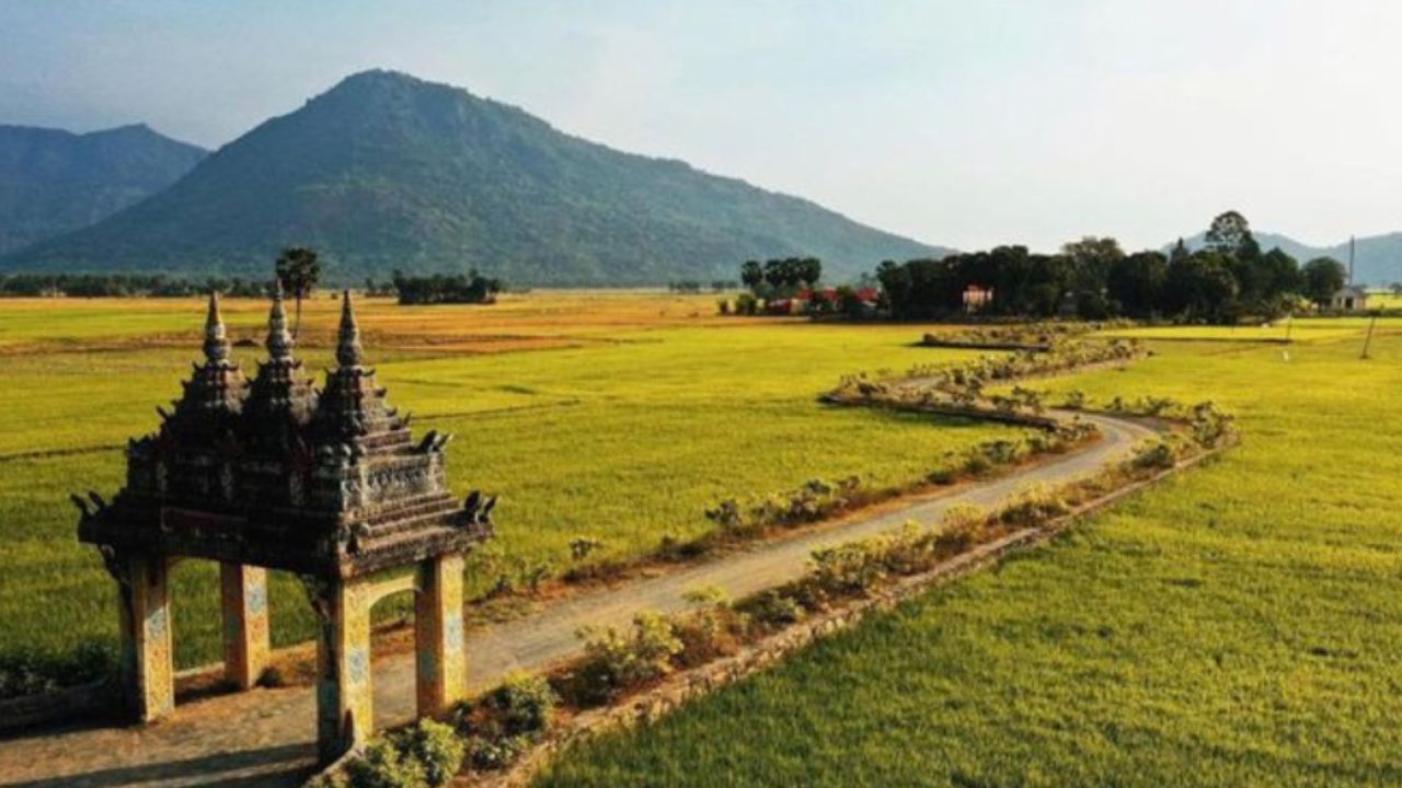 Thuê Xe Đi An Giang Từ TPHCM: Hành trình Linh thiêng Miếu Bà Châu Đốc